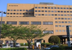 東京逓信病院（千代田区）の外観